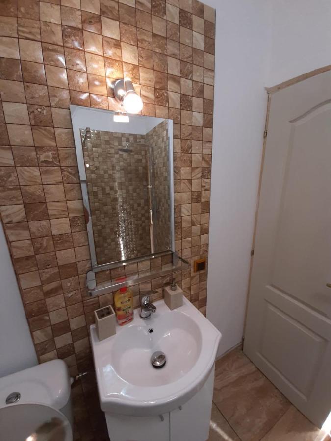 Cabana Din Livada Pucioasa المظهر الخارجي الصورة